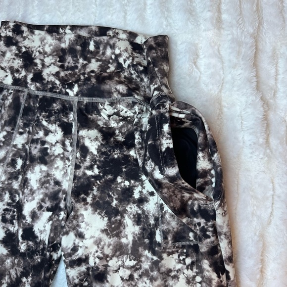 Athleta Salutation Black and White Patterned Joggers Size S - Picture 5 of 8